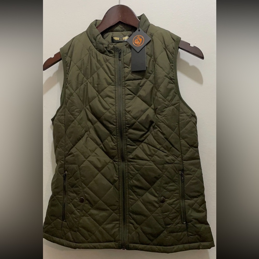 NWOT Women's Vest for Winter Autumn Sleeveless Padded Size S Army Green.